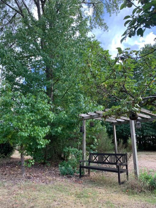 Maisonnette En Clairiere De Foret Gambais Ngoại thất bức ảnh